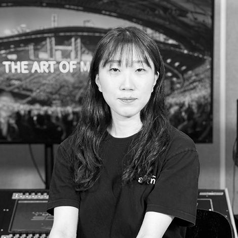 HYEON YEONG, SHIN