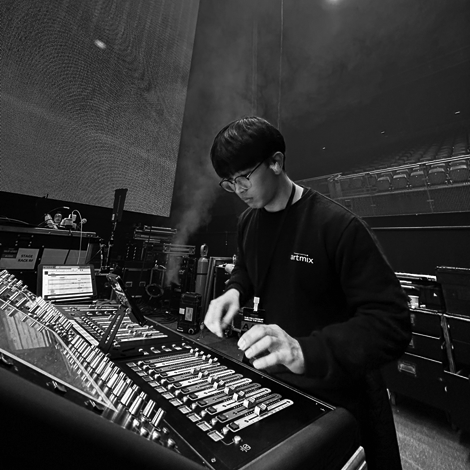 KYEONG HWAN MIN